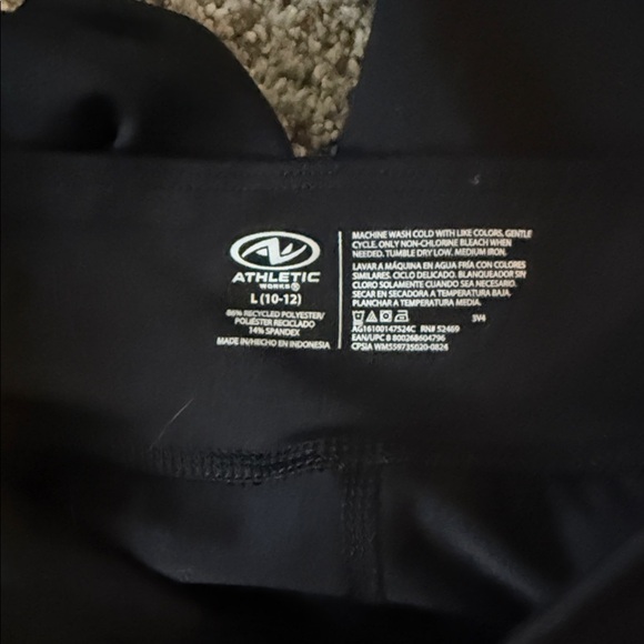 Athletic Works Kids pocket Black Shorts - Picture 3 of 3